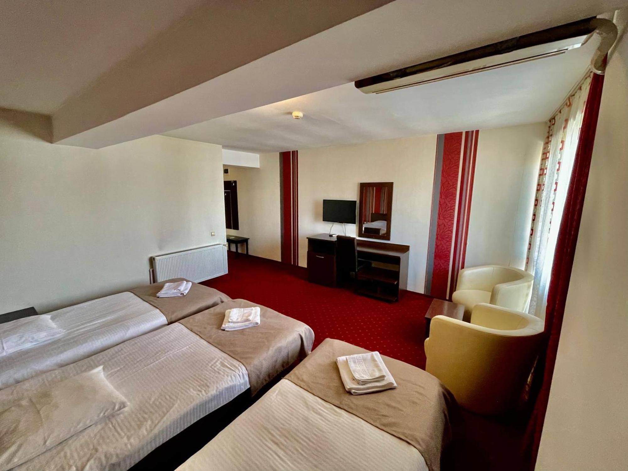 Hotel City Tulça Dış mekan fotoğraf